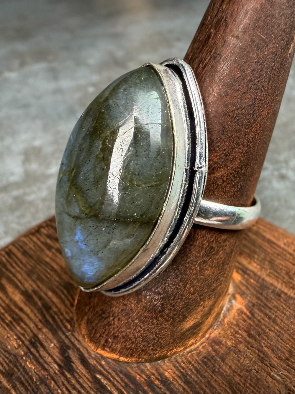 Labradorite Ring Size 8.5 Silver Jewelry 925 Overlay Academia Style Vintage Boho - Picture 3 of 4